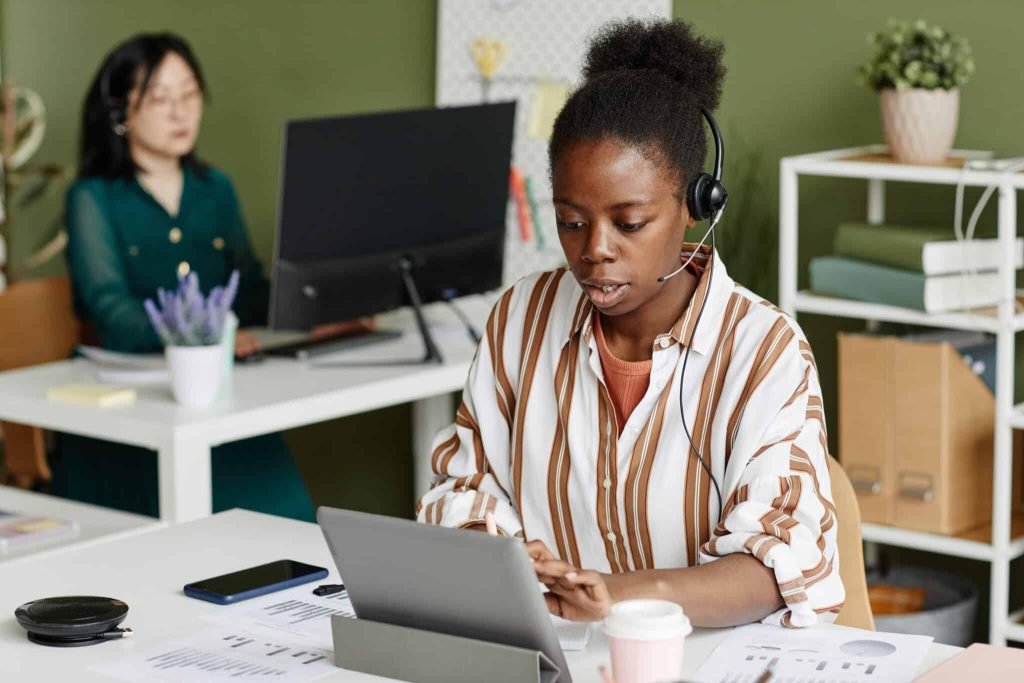 Enhancing Customer Service: The Crucial Role of Social Media Enhancing Customer Service: The Crucial Role of Social Media