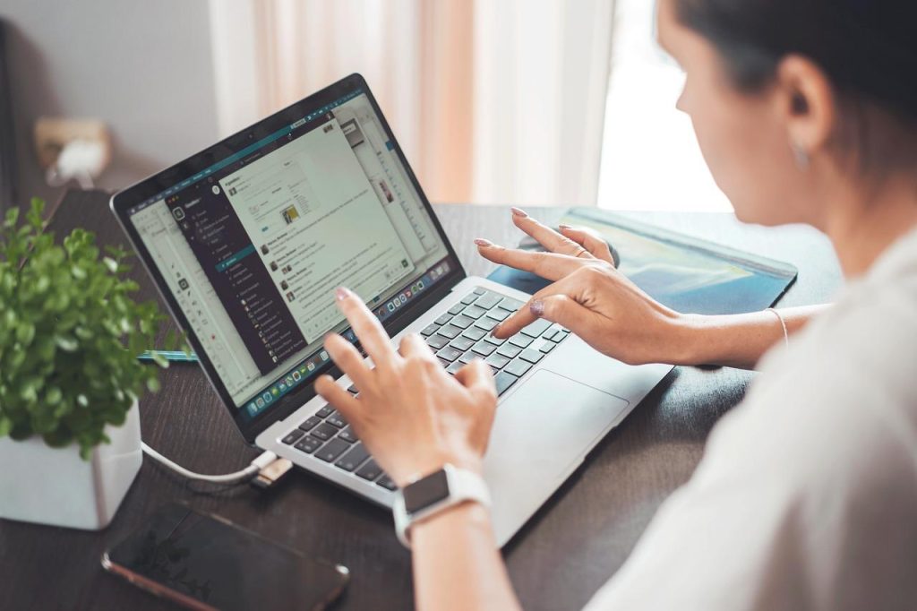 Crafting Connections: A Freelancer’s Guide to Lasting Clients Crafting Connections: A Freelancer’s Guide to Lasting Clients